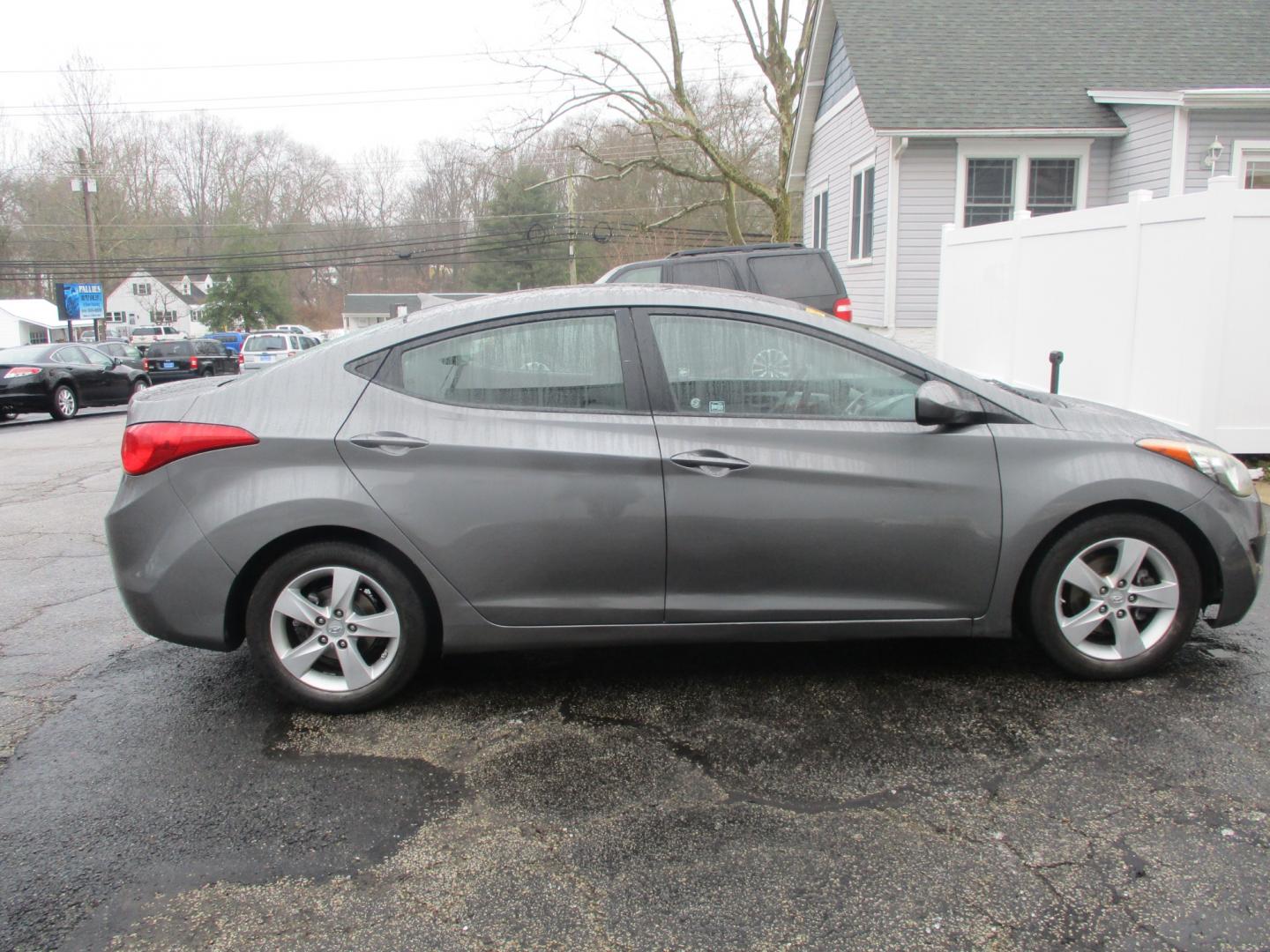 2013 GRAY Hyundai Elantra GLS A/T (5NPDH4AE3DH) with an 1.8L L4 DOHC 16V engine, AUTOMATIC transmission, located at 540a Delsea Drive, Sewell, NJ, 08080, (856) 589-6888, 39.752560, -75.111206 - Photo#8